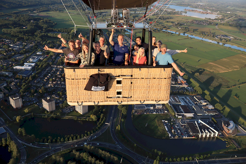 Privé ballonvaart voor 10 personen boven Gelderland met een exclusieve ballon en persoonlijke begeleiding door 4CB Ballonvaarten.