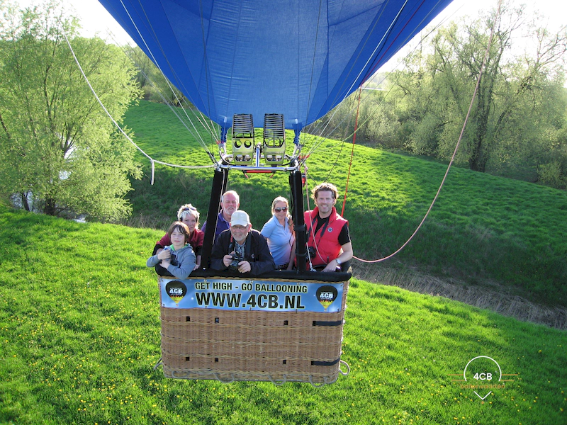 Privéballonvaart voor 6 personen met 4CB Ballonvaarten – exclusieve vaart met familie of vrienden