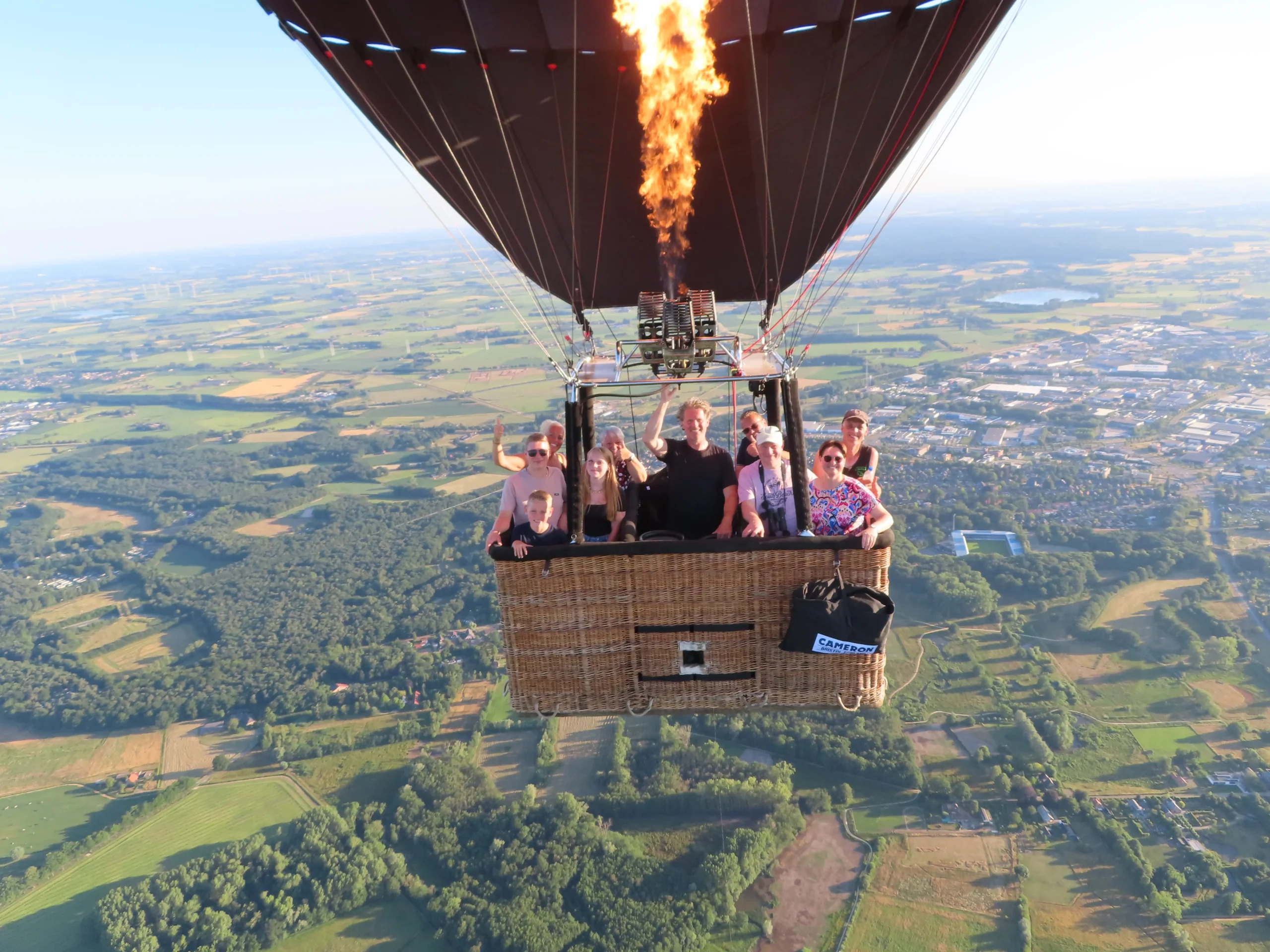 Privé ballonvaart voor 9 personen boven Gelderland met een exclusieve ballon en persoonlijke begeleiding door 4CB Ballonvaarten.